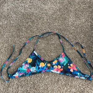 Jolyn Tropix patttern, Tomcat top, size M